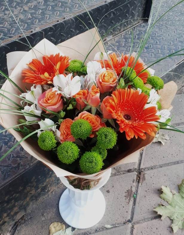 Букет цветов из: Герберы, Хризантемы, Альстромерии и Розы в Старой Майне