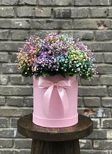 Цветочная композиция из Гипсофила и Розы в шляпной коробке в Старой Майне