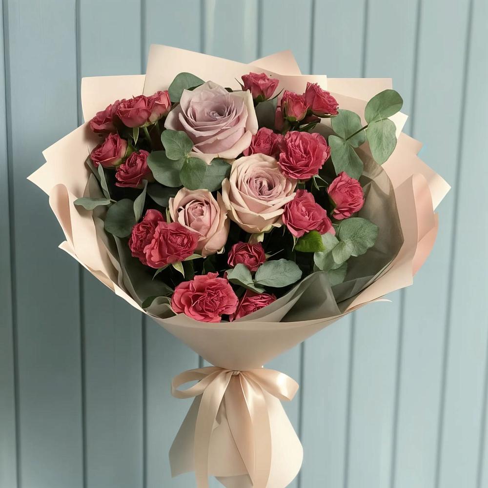 Букет цветов из: Гвоздики и Розы в Старой Майне