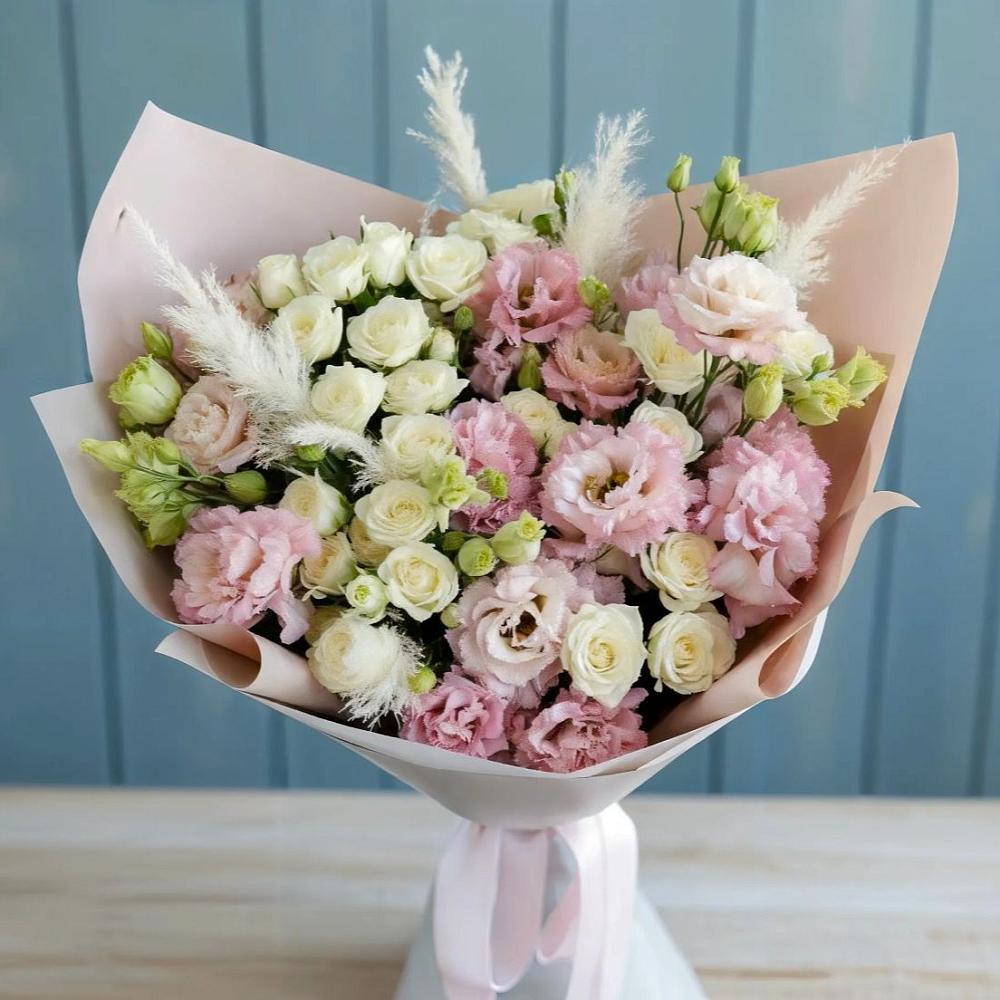 Букет цветов из: Альстромерии и Розы в Старой Майне