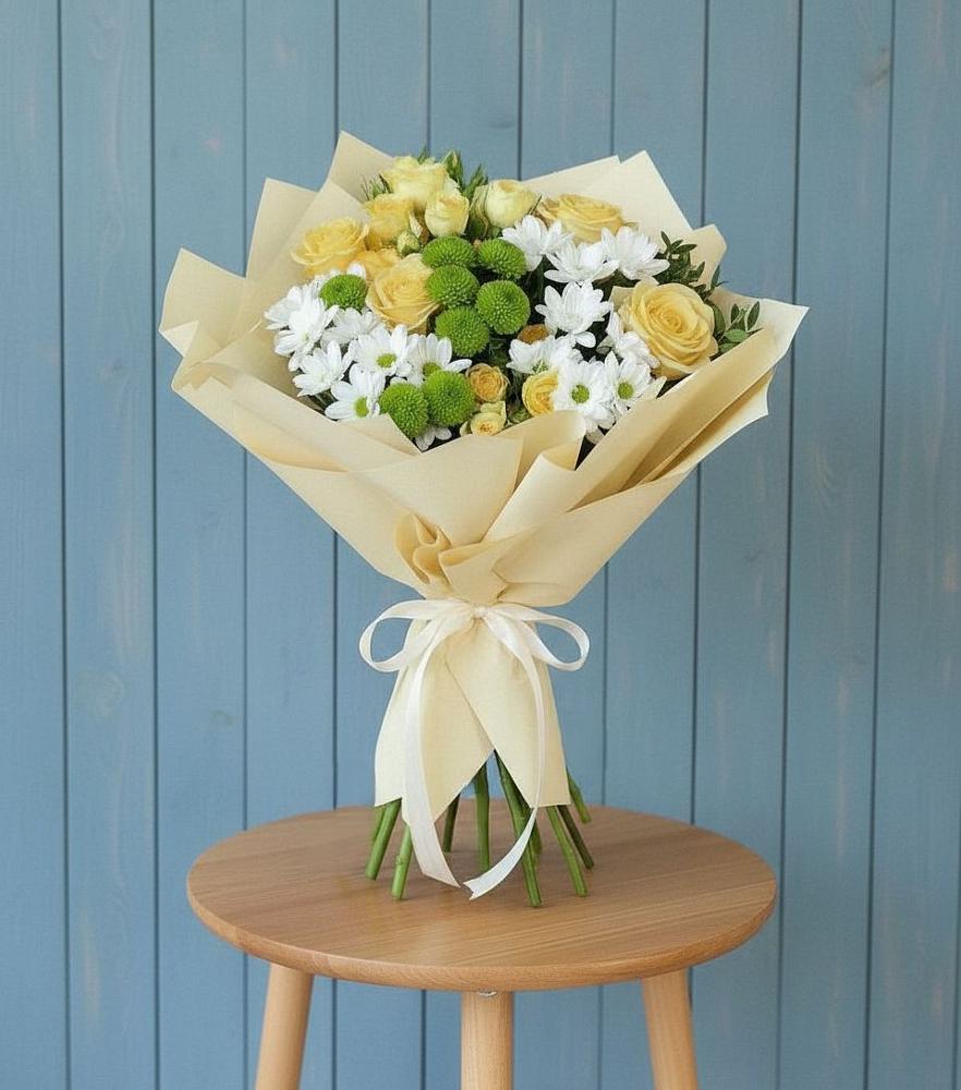 Букет цветов из: Хризантемы и Розы в Старой Майне