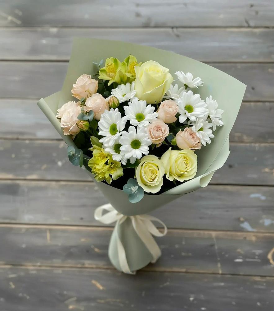 Букет цветов из: Альстромерии, Розы и Хризантемы в Старой Майне