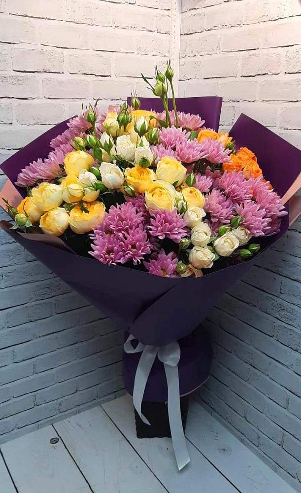 Букет цветов из: Хризантемы и Розы в Старой Майне