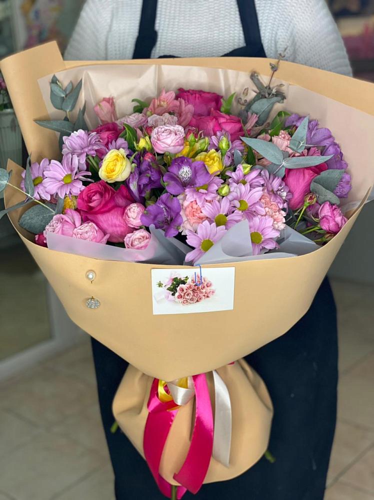 Букет цветов из: Хризантемы, Гвоздики и Альстромерии в Старой Майне