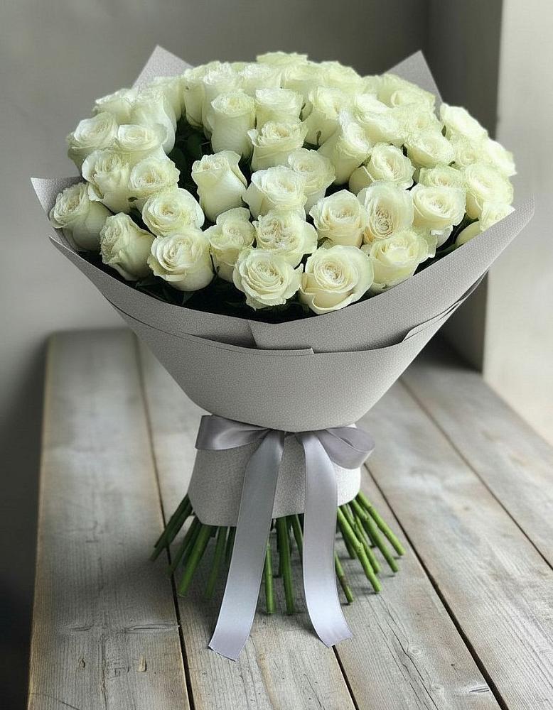 Букет 35 Белых роз в Старой Майне