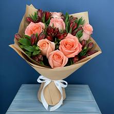 Букет цветов из:  Розы и Альстромерии в Старой Майне