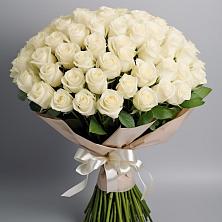 Букет 101 беля роза Белоснежка в Старой Майне