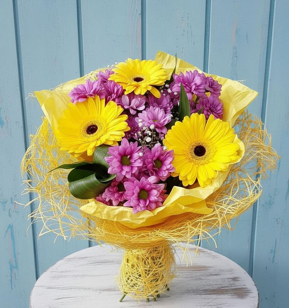 Букет цветов из: Хризантемы и Герберы в Старой Майне