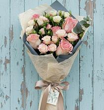 Букет цветов из:  Розы #REPLACE_PRED# Старой Майне