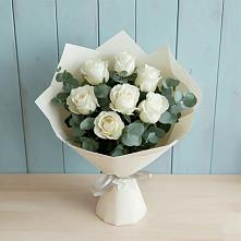 Букет Белые розы в Эвкалипте в Старой Майне
