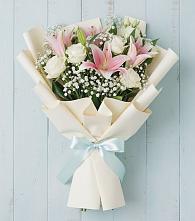 Букет цветов из:  Лилии в Старой Майне