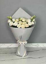 Букет цветов из:  Розы и Лизиантусы в Старой Майне